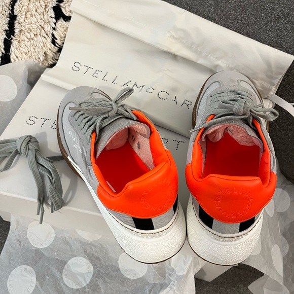 Stella McCartney Loop Grey Low-top Sneaker - Picture 2 of 5